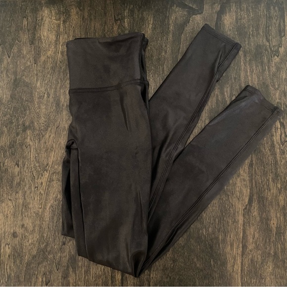 Spanx Faux Leather Leggings🖤 - Picture 7 of 10